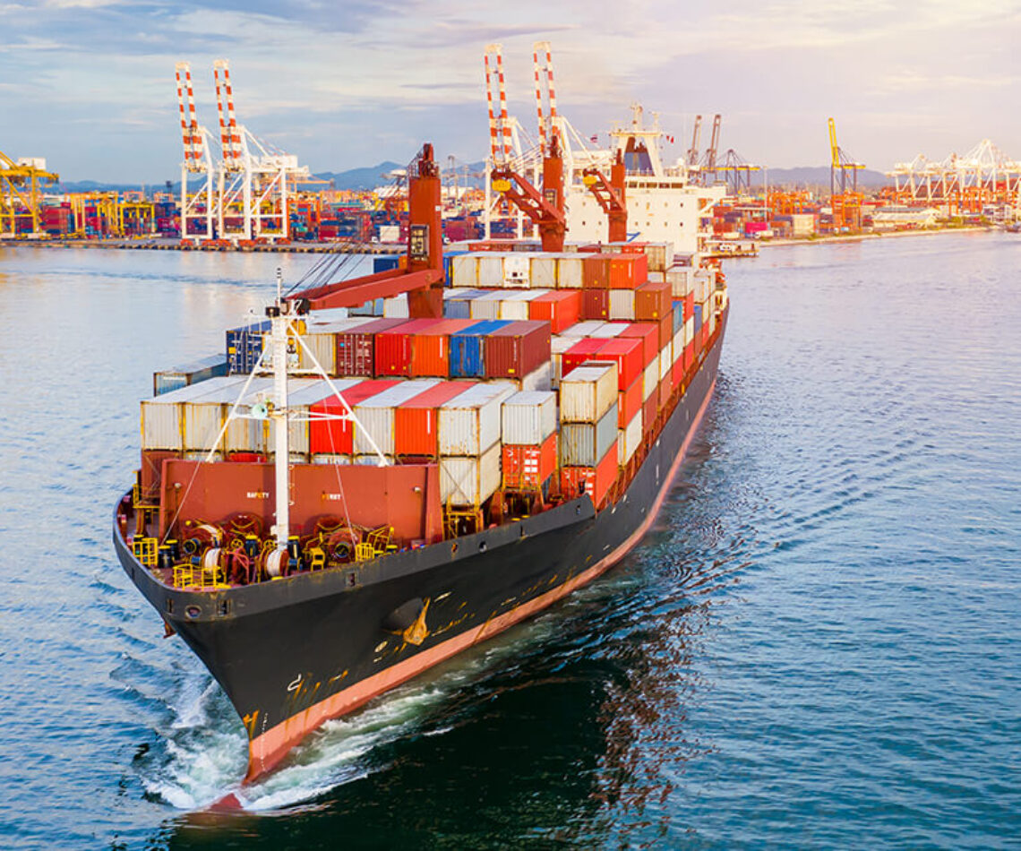 container-ship-arriving